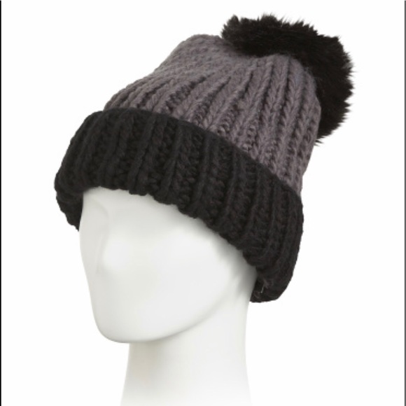 KYI KYI Canada Accessories - LAST ONE! KYI KYI Chunky Knit Hat with Faux Fur Pom